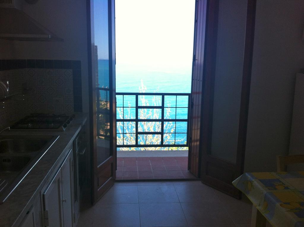 Marco Polo Casa Vacanze Pollina Habitación foto