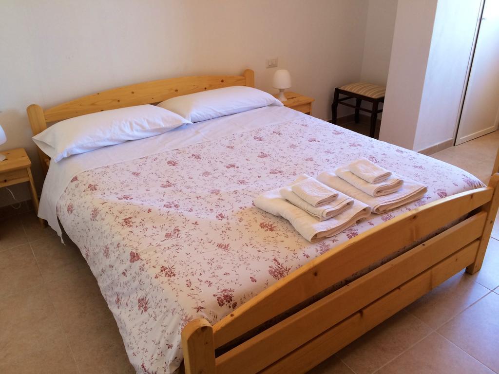 Marco Polo Casa Vacanze Pollina Habitación foto